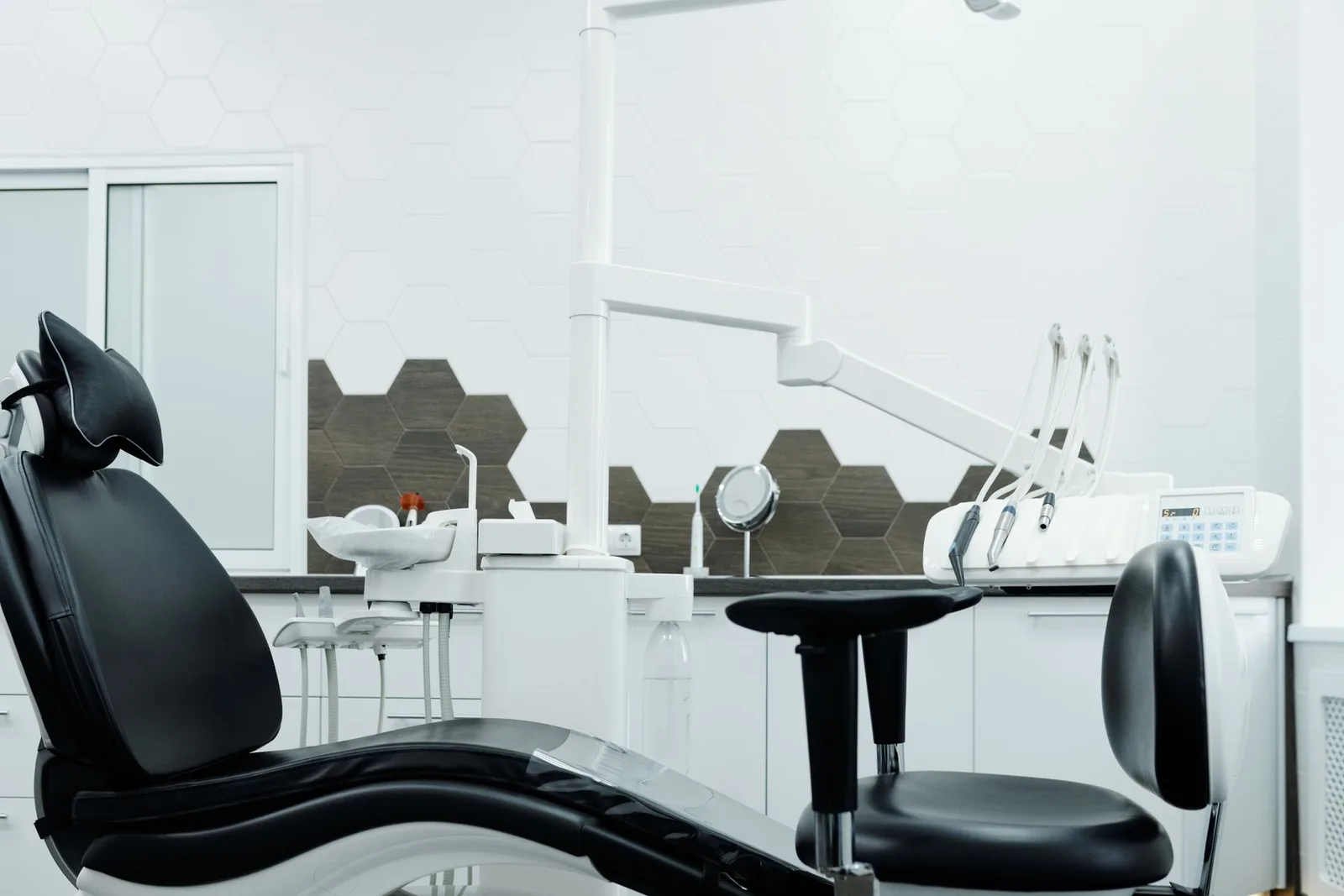 Dental negligence expert witness — Dental treatment chair in a clinic