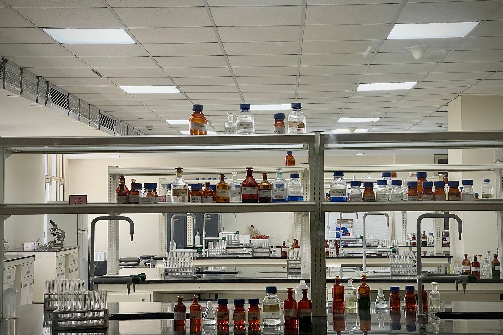 Analytical laboratory used for chemical analysis, the work toxicology expert witnesses explain